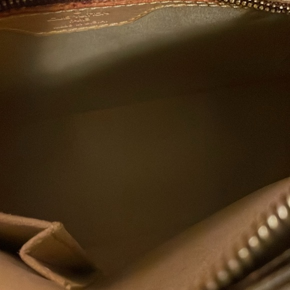 Beautiful ***Authentic ****Louis Vuitton Bag . Posh will authenticate *** - Picture 9 of 10